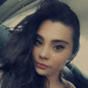 Meet your Posher, Emilee